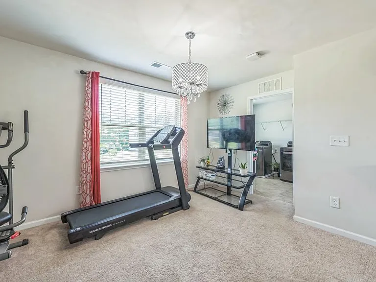 1012 Leland Dr — Photo 32