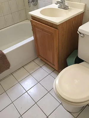 Rented by Metroline Realty | media 24