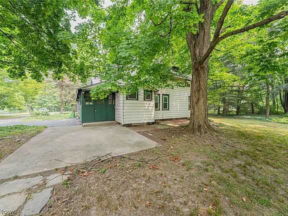 5th image of 2266 Glenridge Rd