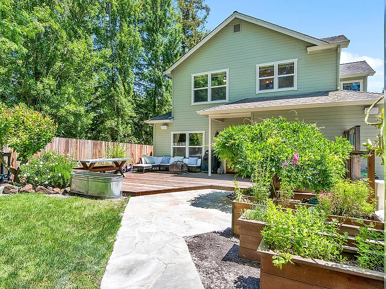 8150 Ragle Pl — Photo 9