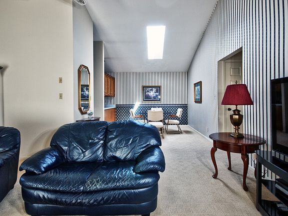 5th image of 1716 Woodland Dr