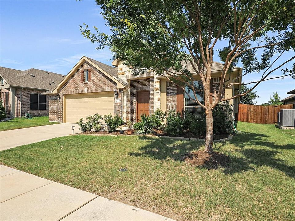 1st image of 548 Cottage Pl
