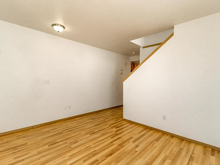 3307 S 43rd St — Photo 6