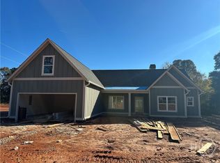 570 Davis Rd, Jefferson, GA 30547