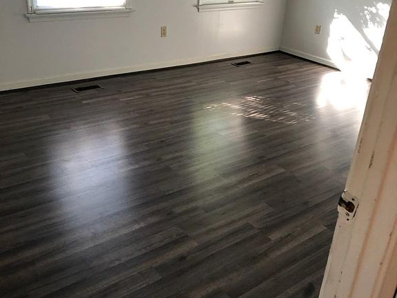4th image of 164 Hackberry Dr