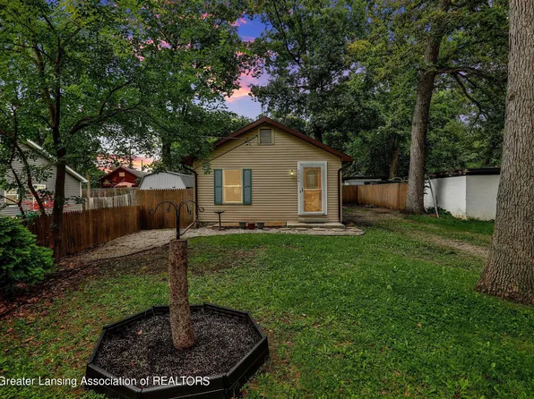 5994 Martinus St, Haslett, MI 48840