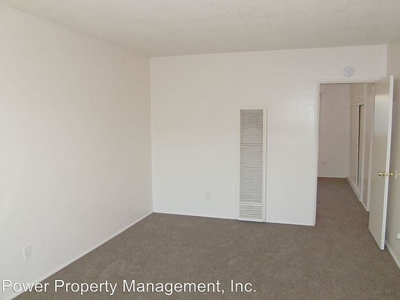 3rd image of 111-115 E Beach Ave #11