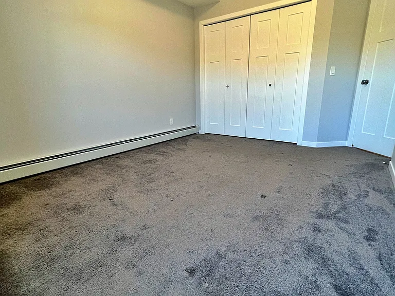213 Mountain St — Photo 14