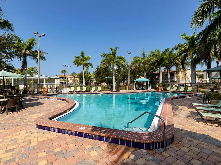Cypress Winds Apartment Homes — Photo 4