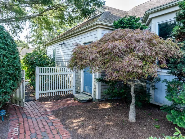 19 John Halls Cartpath Village #E, Yarmouth Port, MA 02675