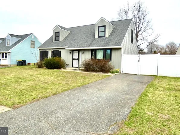 5 Acapella Ct, Newark, DE 19713