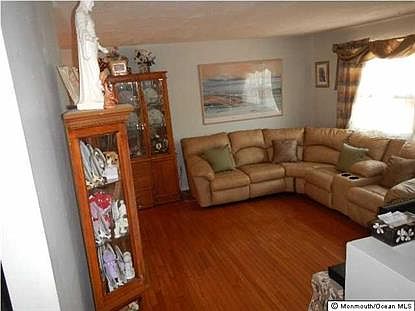 5th image of 1109 Kenton Dr