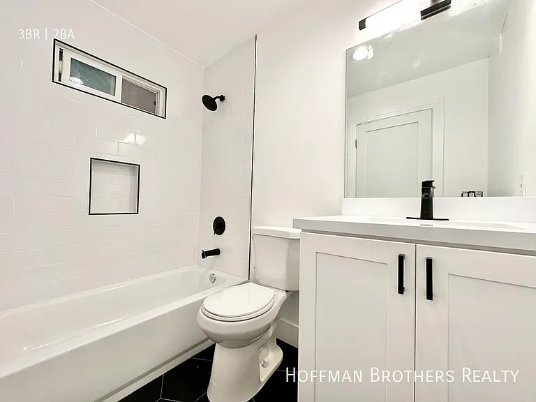 330 N Spaulding Ave — Photo 16