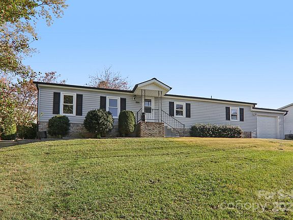 5th image of 201 Cranbrook Cir