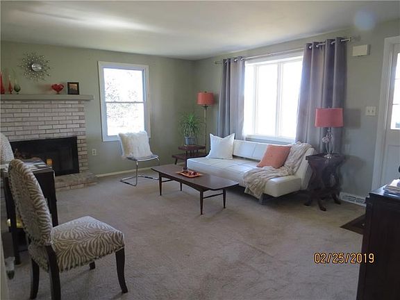 2nd image of 544 Greensburg Pike