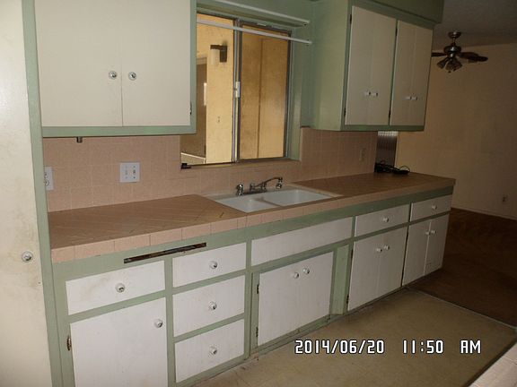 4th image of 5022 Willmonte Ave