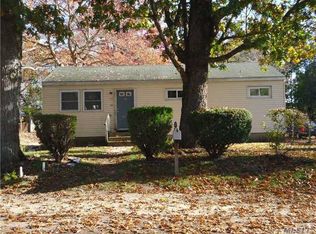 66 Segal Ave, Riverhead, NY 11901