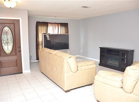 3rd image of 3736 Dulaney Dr