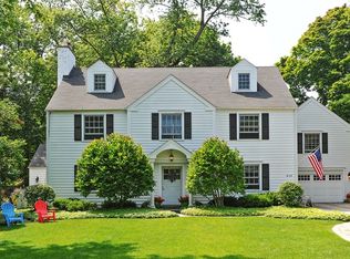 606 Maple St, Winnetka, IL 60093