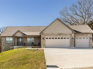 163 Rainbow Lake Dr, Villa Ridge, MO 63089