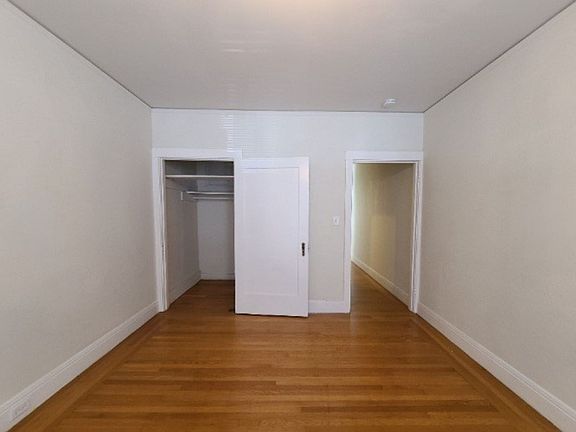 3rd image of 1611 Clay St #1565-09