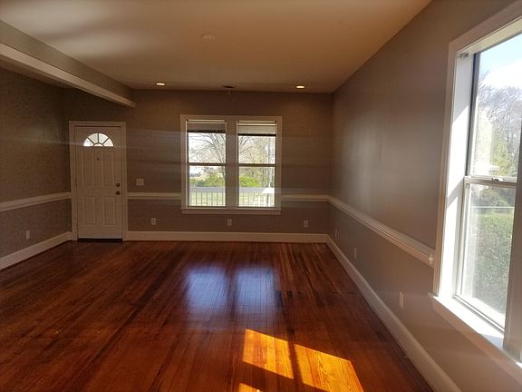 4th image of 5307 Campbell Ave