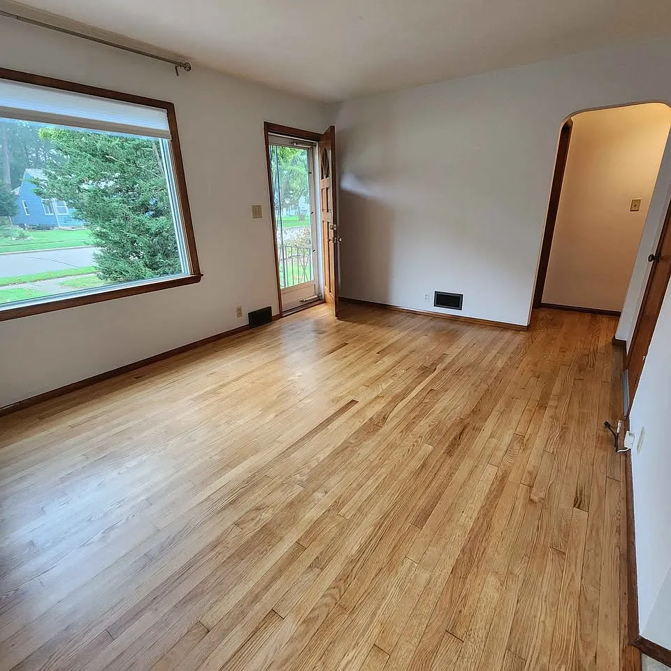 2 bed, 720 sqft, $1,800 — Photo 3