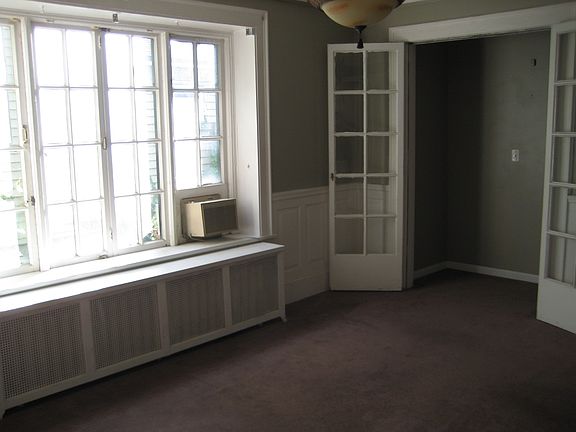 5th image of 159 S Lake Ave #1