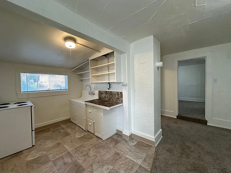 514 E 10th Ave — Photo 12
