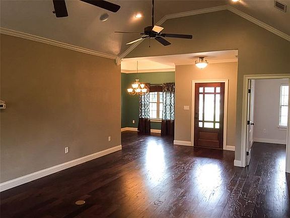 2nd image of 307 Cocopa Dr