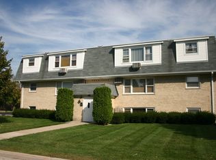5811 Rose Ave APT 2, Countryside, IL 60525