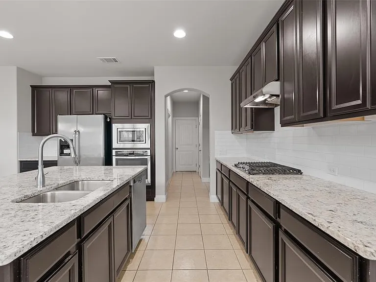 15601 Cabrillo Way — Photo 12