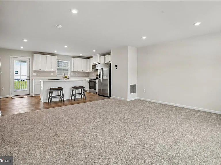 6415 Farrier Way — Photo 7