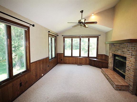 Bonus Room with Fireplace
