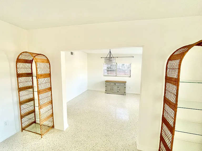 4541 Loring Pl — Photo 18