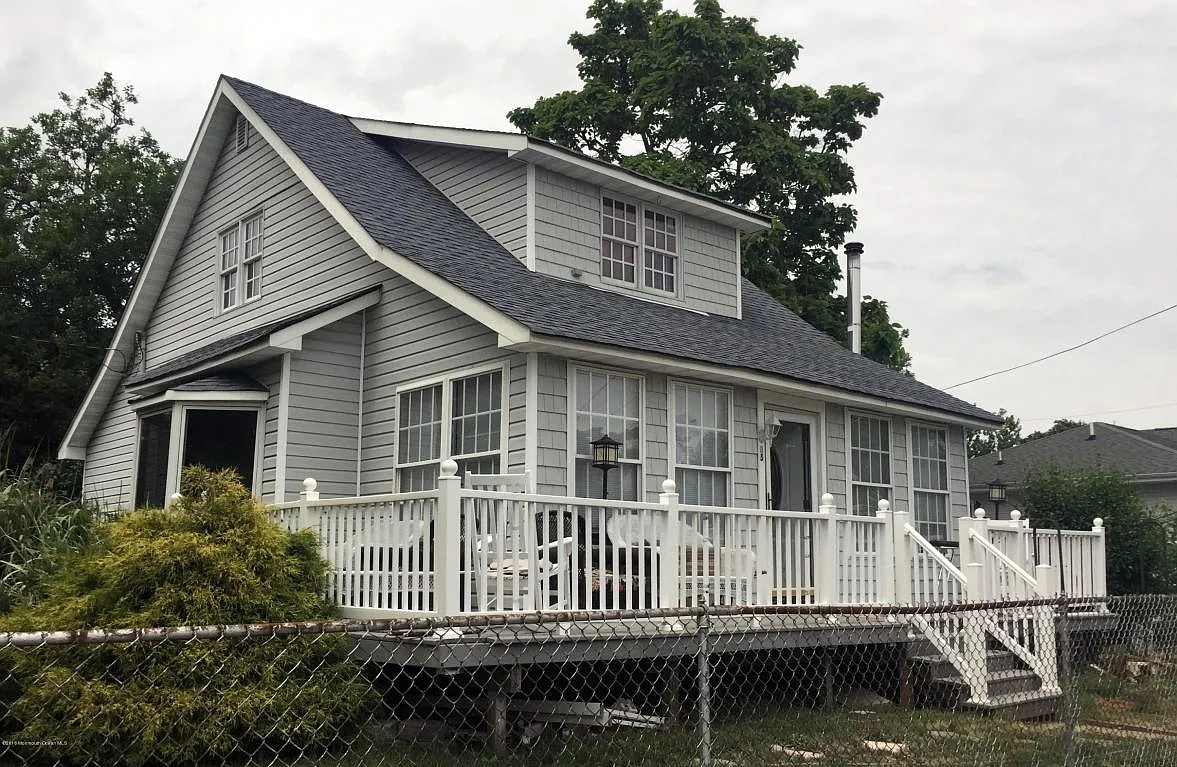 85 Harbor Way photo 1