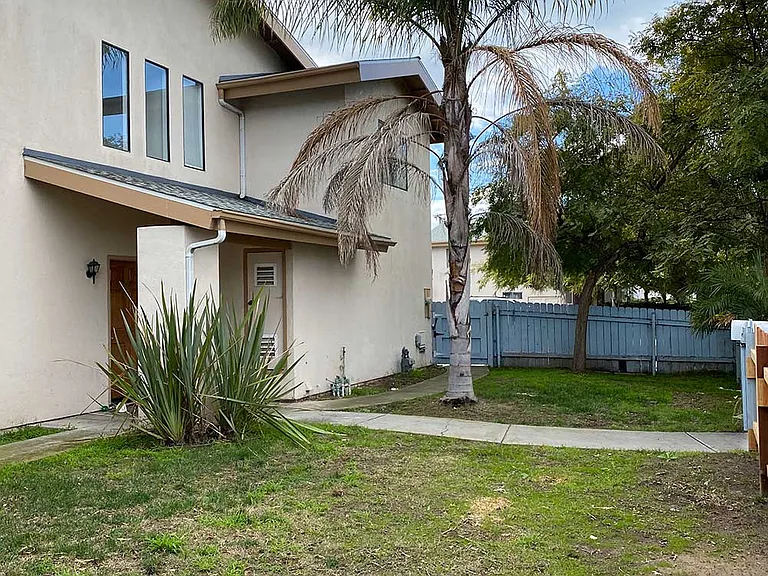 6555 Segovia Rd #1 — Photo 3