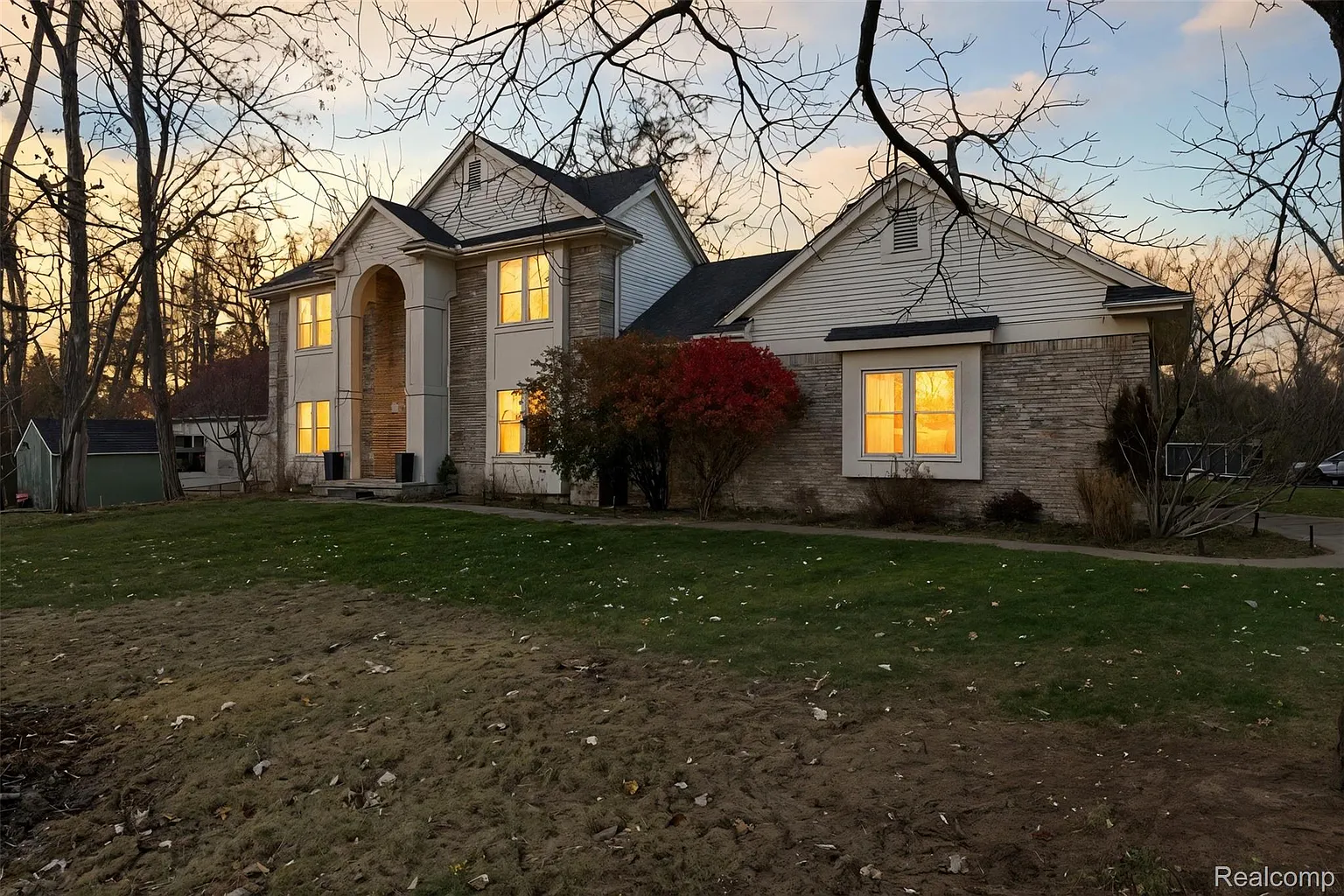 6960 Long Ave photo 1