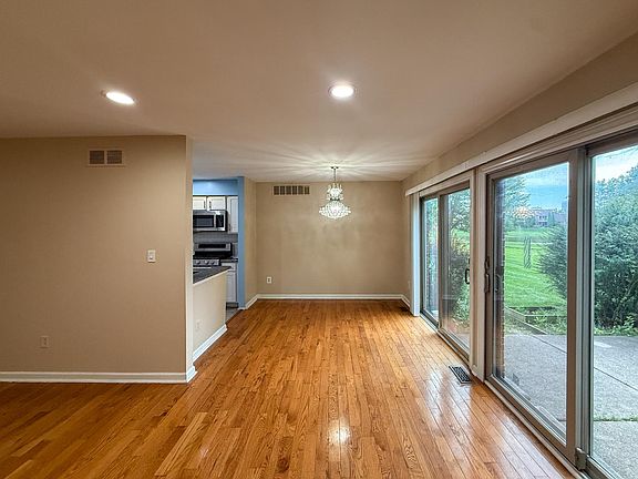5th image of 3849 Old Creek Rd #7