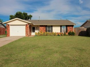 219 Deer Dr, Cache, OK 73527