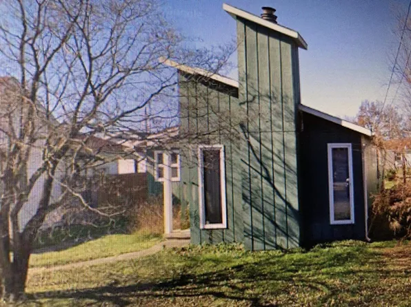 730 High St, Coal Grove, OH 45638