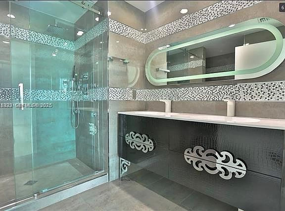 5th image of 90 SW 3rd St APT 3604
