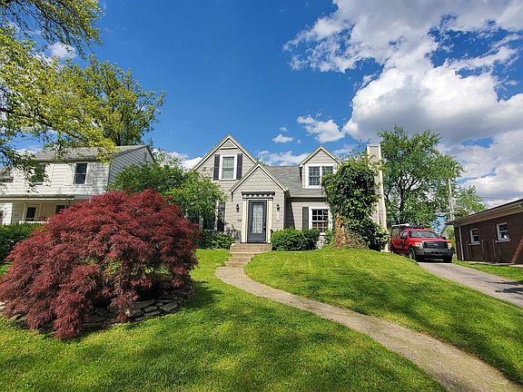 2nd image of 3218 Eastbrook Dr