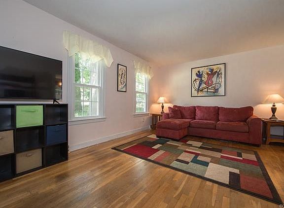 2nd image of 8017 Queen Scot Dr