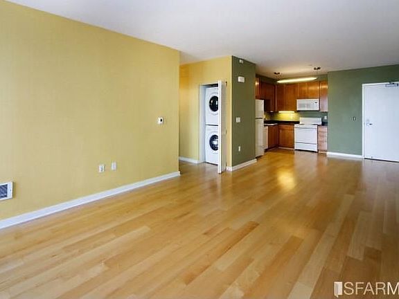 4th image of 888 7th St Unit 142