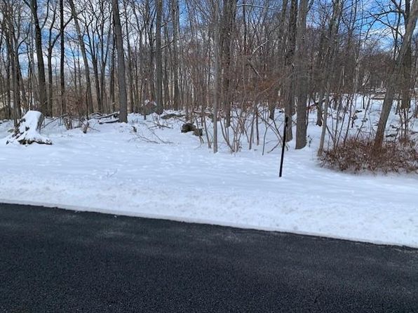 518 E Mountain Road N, Cold Spring, NY 10516