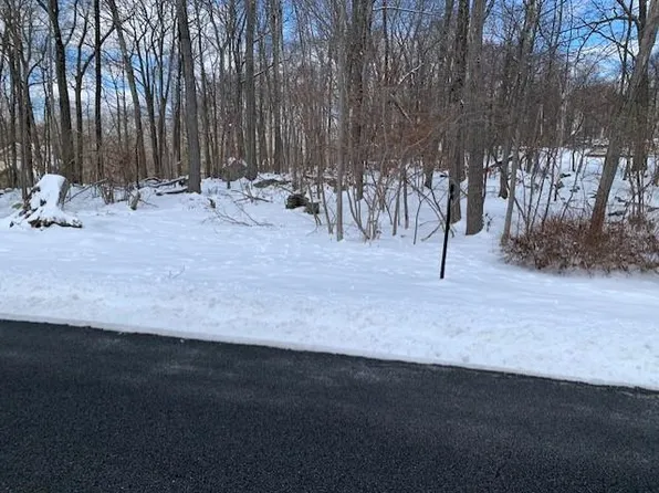 518 E Mountain Road N, Cold Spring, NY 10516