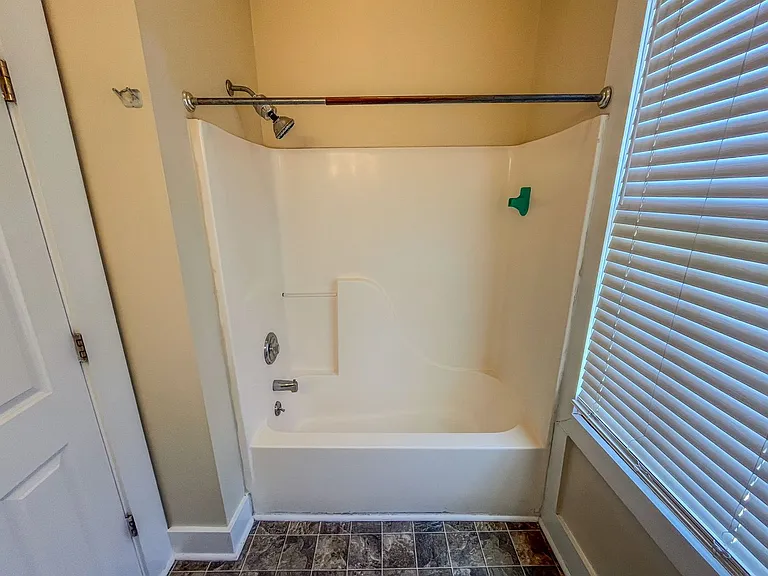 209 E Duffy St #A — Photo 15