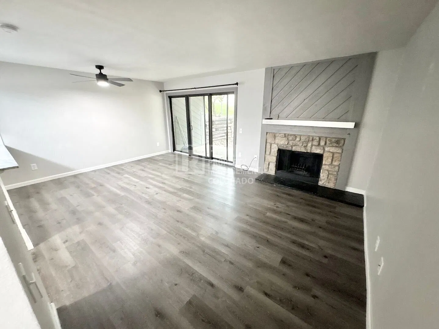 Charming 1-Bedroom Condo in Cherry Creek Racquet Club — Photo 2