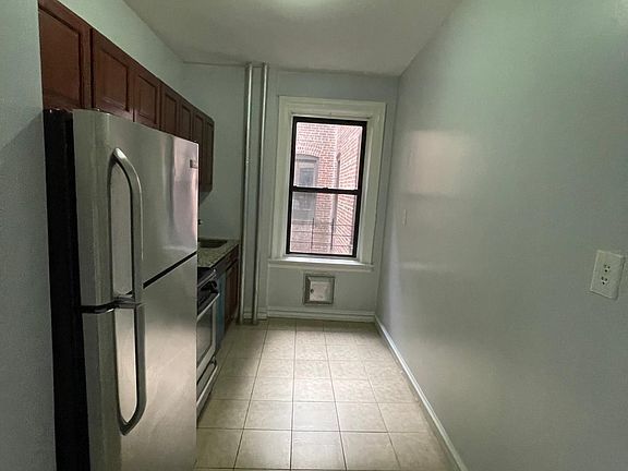 3rd image of 319 Fairmount Ave #406
